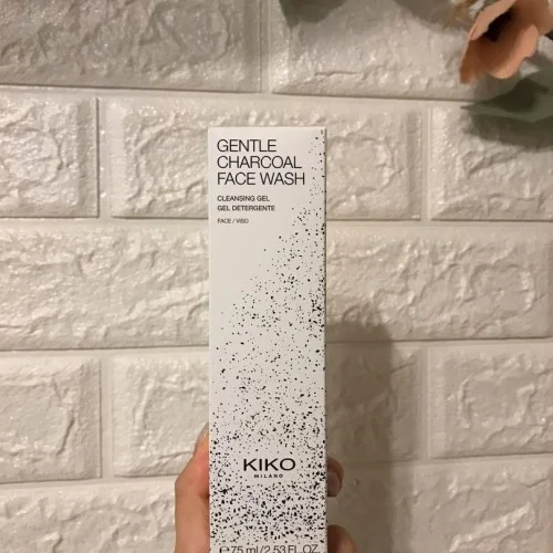 Kiko Gentle Charcoal Face Wash 75ml Kiko Gentle Charcoal Face Wash 75ml